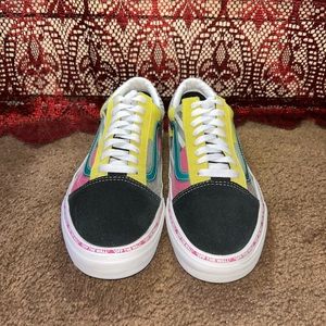 Vans “off the wall”